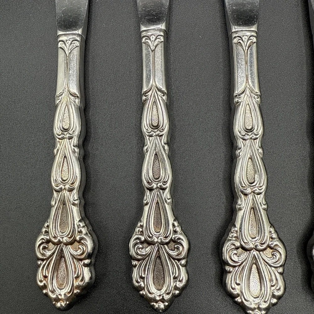 Oneida Chandelier Set of 6 Butter Knives Community Stainless Flatware Butter